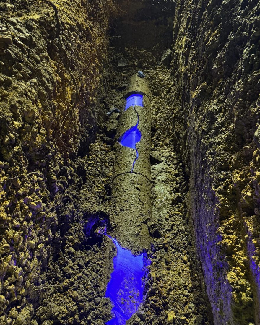 Freigelegtes Altrohr mit eingebautem Inliner