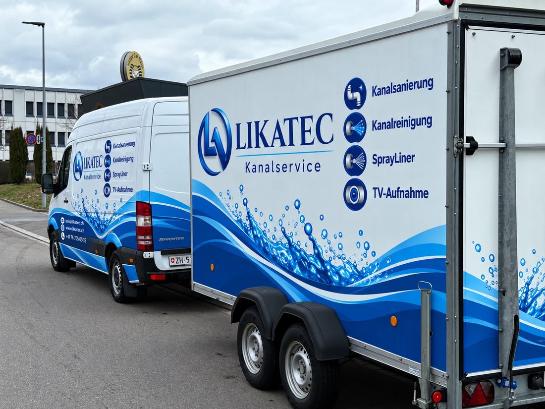 LikaTec-Fahrzeug mit Sanierungsanhänger im Einsatz